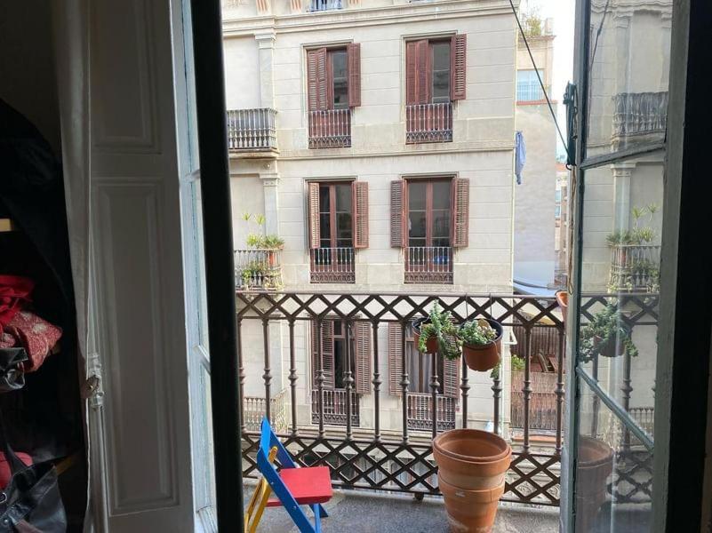 Habitacion Grande Y Luminosa En Las Ramblas Apartamento Barcelona